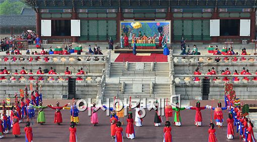 [포토] 화려하게 열리는 세종조회례연
