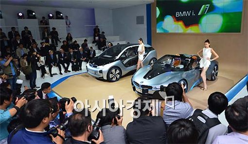 [포토] BMW i 시리즈에 쏠린 관심 