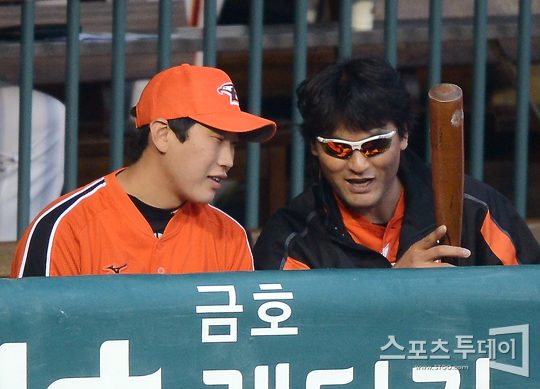 [포토] 박찬호 '이게 바로 싹쓸이 방망이!'