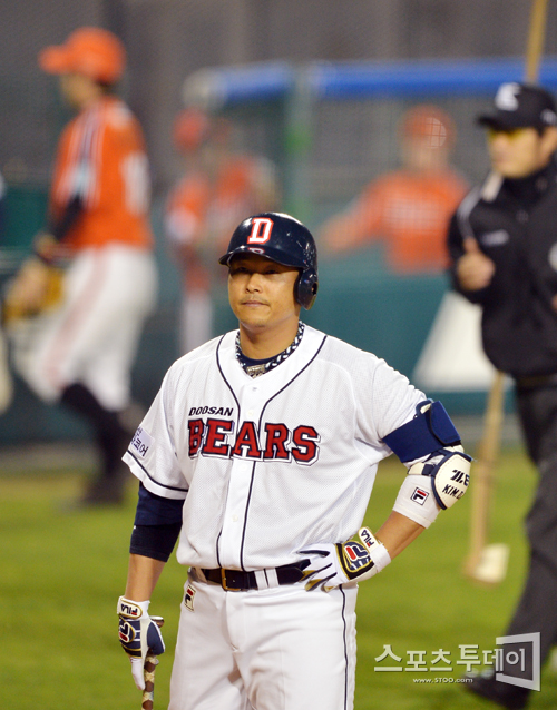 [포토] 허탈한 김동주 '스트라이크 맞아?'