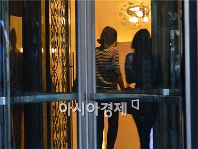 [포토] 의혹 싸인 룸살롱