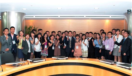 SK네트웍스는 중국 현지 직원 60명을 한국으로 초청해 본사 체험 프로그램인 '패기훈련'을 진행했다.