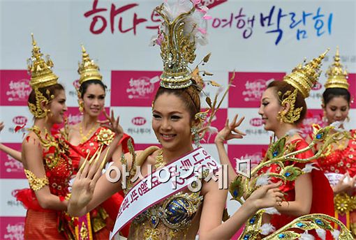 [포토] 거리에서 펼쳐지는 트랜스젠더쇼