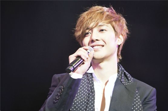 Kim Hyun-joong's concert DVD "First Impact" rules Oricon charts