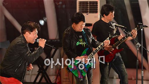 [포토] 열창하는 FYB