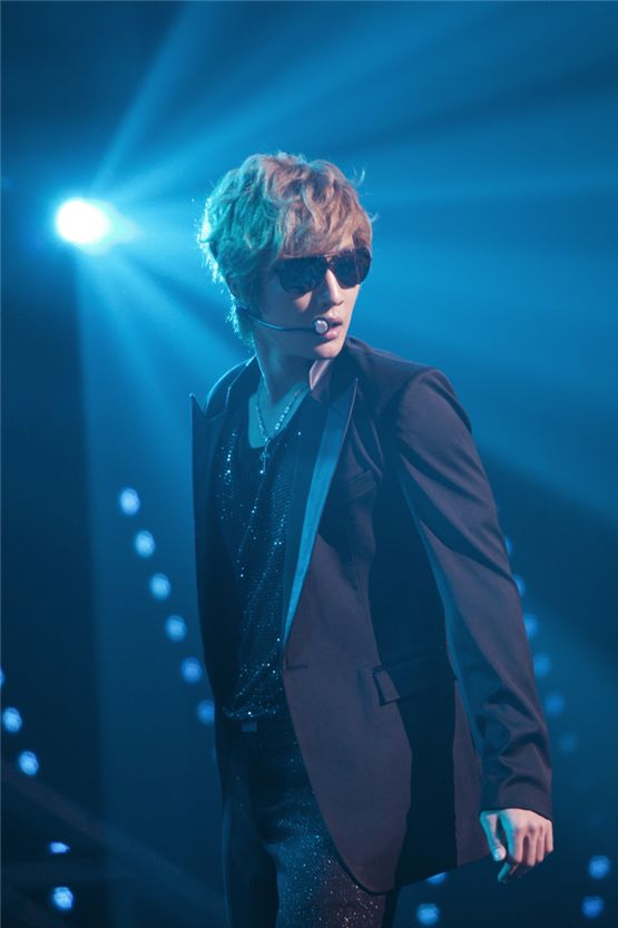 Kim Hyun-joong invites 32,000 fans to free solo concert in Japan