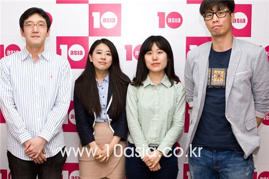 <10 아시아> TV 평론가 수상자들 소정환, 김지예, 정지혜, 김기민. (왼쪽부터) 