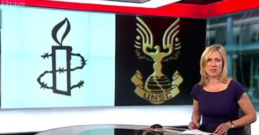 ▲ 뉴스 프로그램에 등장한 '헤일로' 게임 속 로고(화면 오른쪽, 출처: BBC 방송)