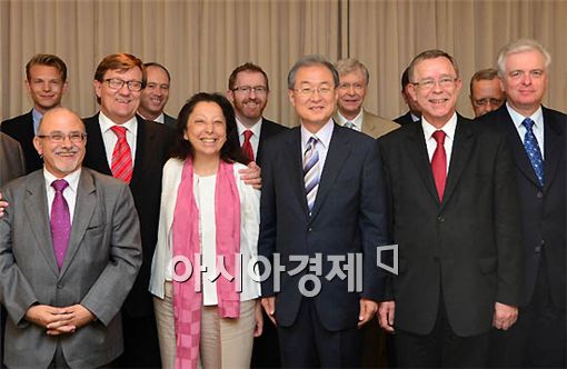 [포토] 박태호, 주한 유럽대사들과의 오찬회의