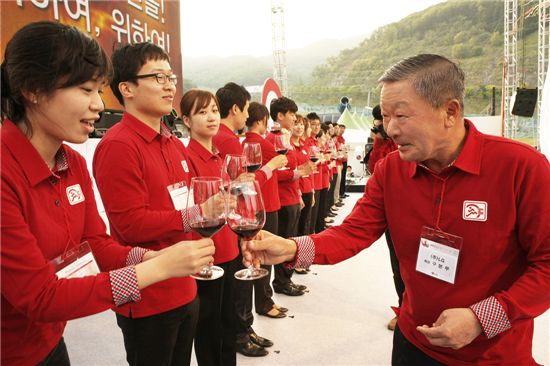 20년 맞은 'LG혁신한마당', 구본무 회장 17년째 참석