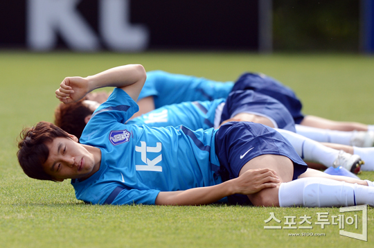 [포토] 오재석 '준비운동은 중요하죠!'