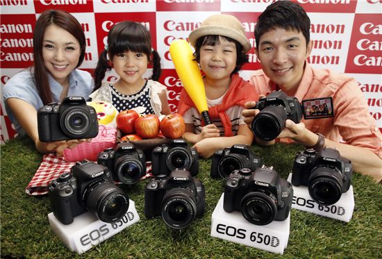 캐논, 신제품 DSLR 카메라 'EOS 650D' 발표