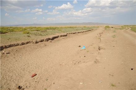 ▲사막화가 진행되고 있는 몽골의 한 지역(본문 내용과 관계없음)