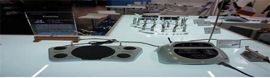 특허청의 중소기업 브랜드개발지원사업으로 '2011 독일 IDS전시회' 때 출품한 TRAUS 임플란트엔진. 