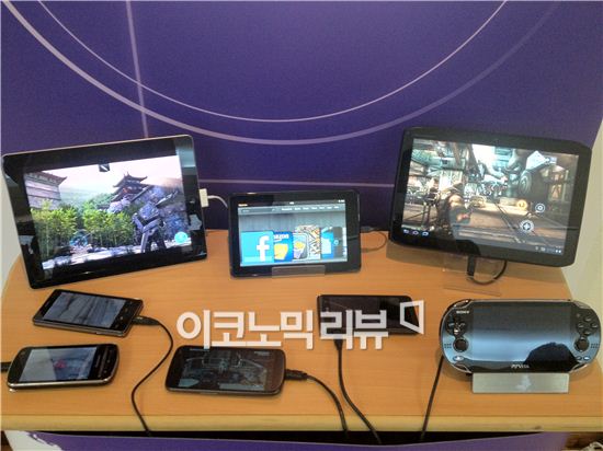 이매지네이션은 12일 영국대사관에서 간담회를 갖고 자사 GPU 주력제품인 'PowerVR' 신제품을 출시했다. 사진은 이매지네이션의  GPU기술을 라이선싱한 주요업체들의 제품 시연 모습.