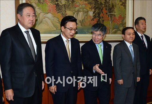 [포토] 대기업 CEO 만나는 김중수 한은 총재