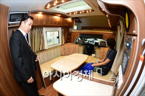 [포토] '올 여름 휴가는 캠핑카 타고~'