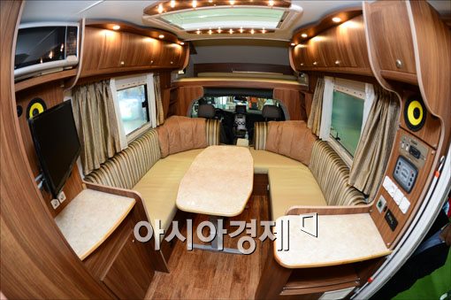 [포토] '올 여름 휴가는 캠핑카 타고~'