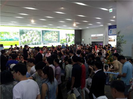  ‘한강신도시 롯데캐슬’ 견본주택, 3일만에 2만3000여명