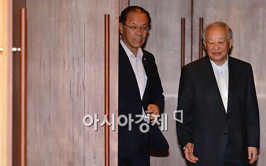 [포토] 황우여-손경식, 함께 가시죠