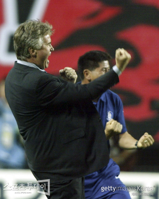 히딩크, 2002년 월드컵 대표팀 지휘봉 다시 잡는다