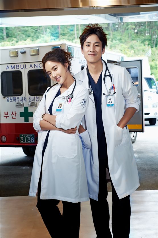 Hwang Jung-eum (left) and Lee Sun-kyun (right) [MBC]