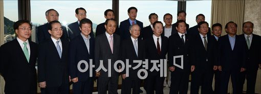 [포토] 한자리에 모인 서울상공회의소 회장단