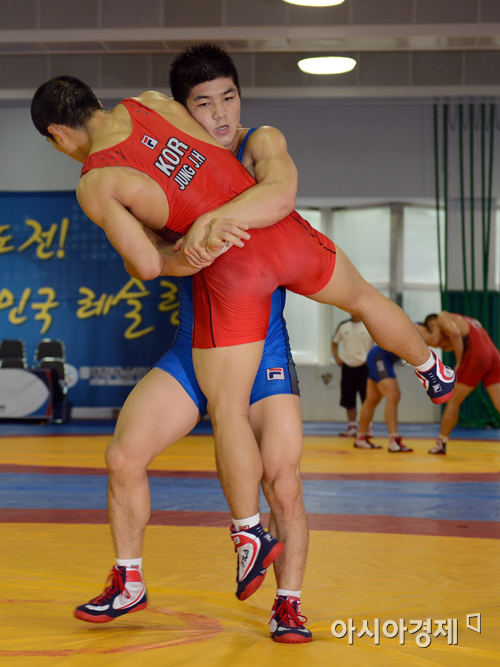 [올림픽]김현우, 레슬링 66kg급 준결승 안착
