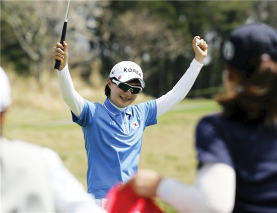 한국 골프, 아마추어가 날아오르지 못 하는 이유   