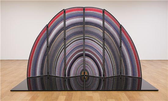 접선을 테마로한 젊은 작가들의 톡톡튀는 아트전시 '부채'展