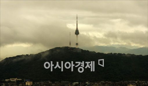 [포토] 몰려드는 먹장 구름 '장마 본색'