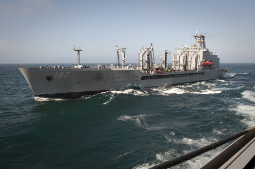 바이오연료 혼합유 90만 갤런을 적재한 미 해군수송사령부 소속 유류보급함