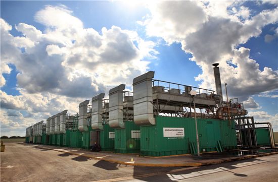 ▲현대중공업이 2007년 쿠바 아그라몬테에 설치한 이동식발전설비