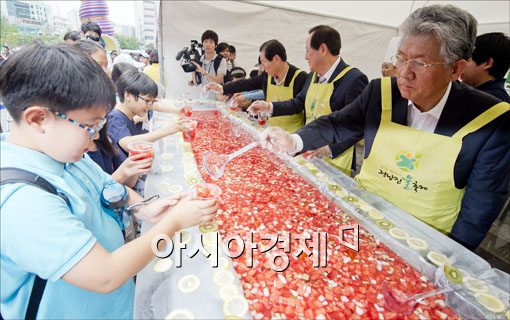 [포토]수박 화채 2012인분
