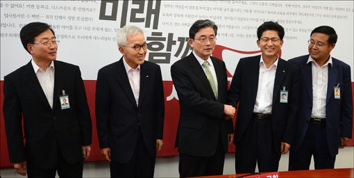 [포토]경제4단체 부회장 만나는 이한구 새누리당 원내대표