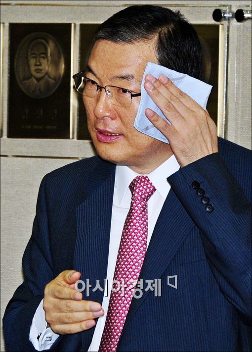 [포토]진땀 나는 증권사 CEO