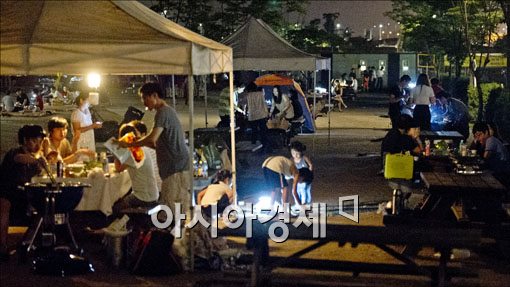 [포토]전국이 '후끈', 캠핑열기도 '후끈'