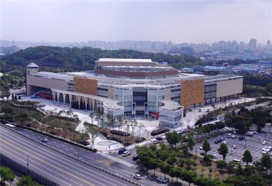 유진기업, 인천에 복합쇼핑몰 '스퀘어원' 준공