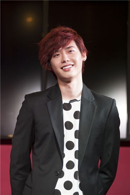 "High Kick 3" actor Lee Jong-suk to visit Japan with cast members