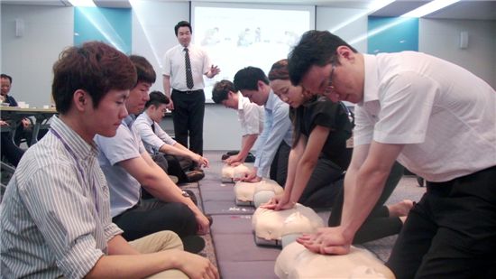 포스코건설, 더위 속 임직원 건강관리 나서