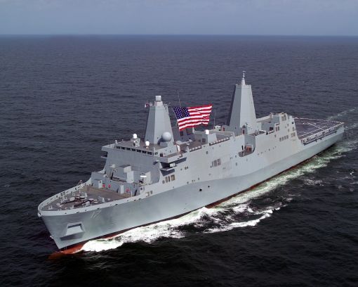 미 해군의 2만6000t짜리 상륙함 발이 묶인 사연