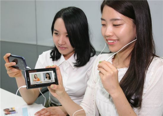 LG U+, 실시간 영어학습 'LTE 원어민회화' 출시