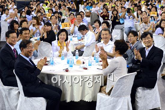 [포토]1000인의 원탁회의 참석한 박원순-곽노현