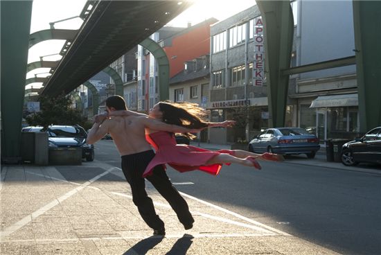 "나는 춤춘다, 고로 존재한다"..3D기술의 새 지평 