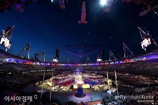 [올림픽]‘록페스티벌’ 폐막식…영국 문화를 뽐내다