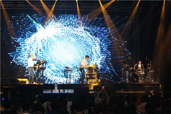 SUPER!SONIC Day 1: One moisturizing night in Seoul