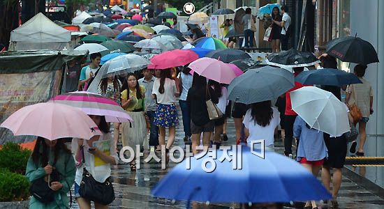 [포토]이어지는 우산행렬