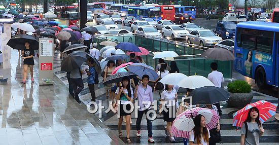 [포토]비는 언제 그치나