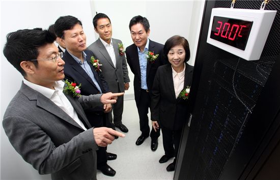 KT-인텔, 고온에서 운영되는 데이터 센터 내년에 구축한다 