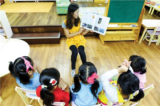 [기획연재①]“흔들거리는 무상보육  아동수당 대안 될 수 있어”